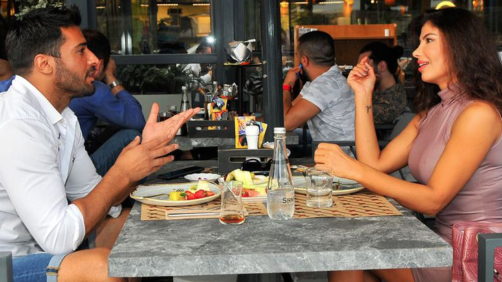 Hatice yeni sevgilisiyle yakalandı! Poz bile verdi - Resim: 1