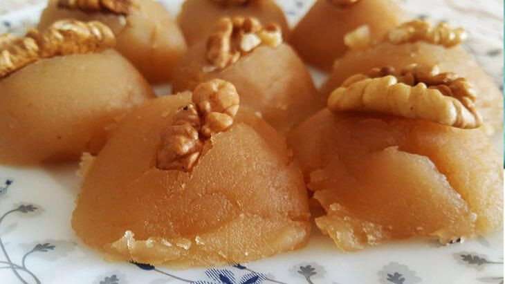 Tereyağlı Sütlü Un Helvası nasıl yapılır? - Resim: 2