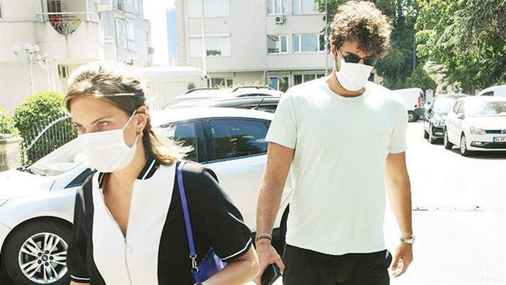Eda Ece yine gergin! Sevgilisi Buğrahan Tuncer ile sokakta tartışmıştı - Resim: 3