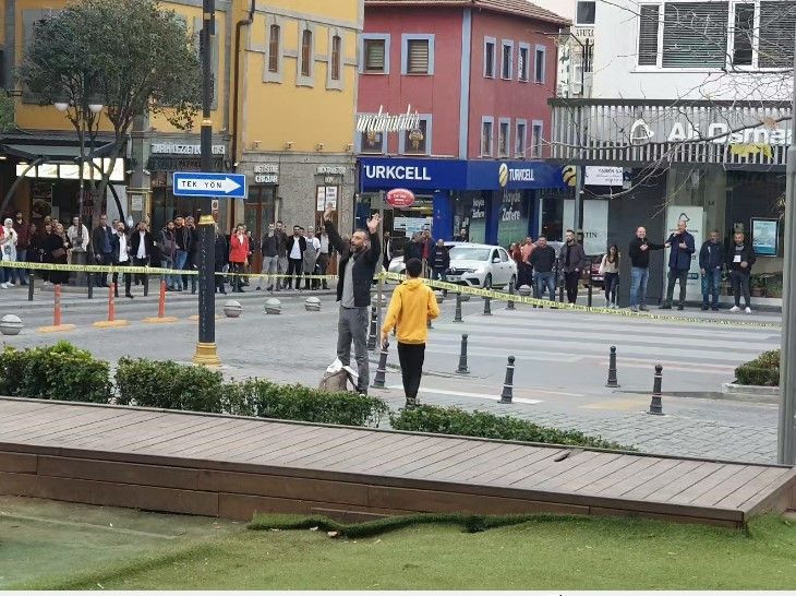 Trabzon'da şoke eden olay! Tüm tedbirleri ve canını hiçe saydı: Çantayı elleriyle açtı! - Resim: 4