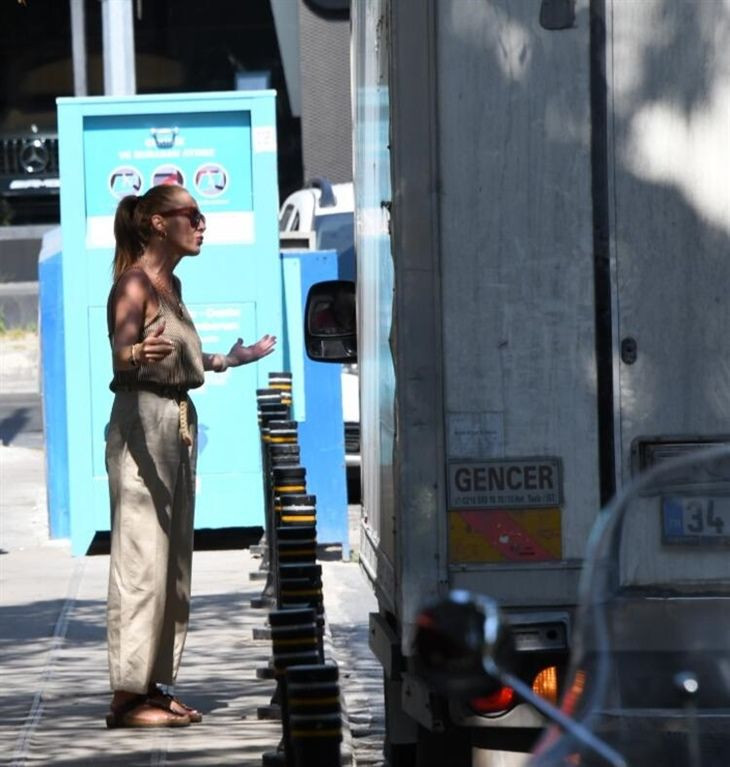 Dolunay Soysert'i çileden çıkaran olay! Aracından inip müdahale etti - Resim: 4