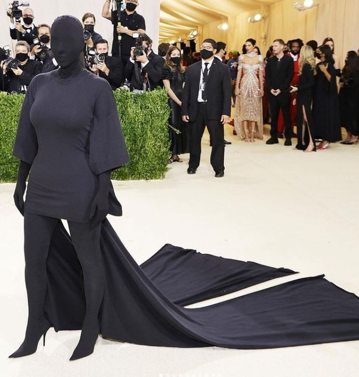 Met Gala'da Kim Kardashian'dan korkutucu kostüm - Resim: 3