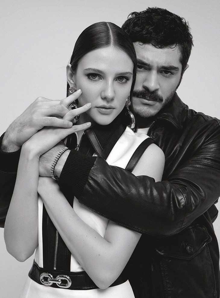 Didem Soydan açtı ağzını yumdu gözünü Burak Deniz Alina Boz pozları olay çıkardı - Resim: 1