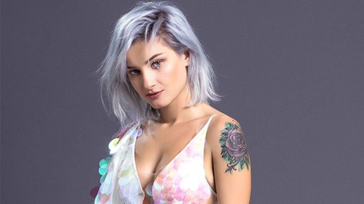 Yorgunluğunu denizde atan Güliz Ayla fiziğiyle görenleri mest etti - Resim: 1