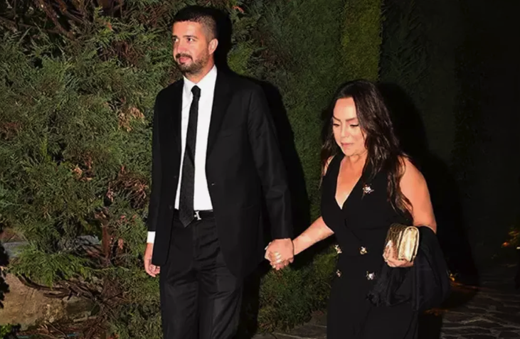 Ebru Gündeş ile Murat Özdemir tek celsede boşandı! - Resim: 2