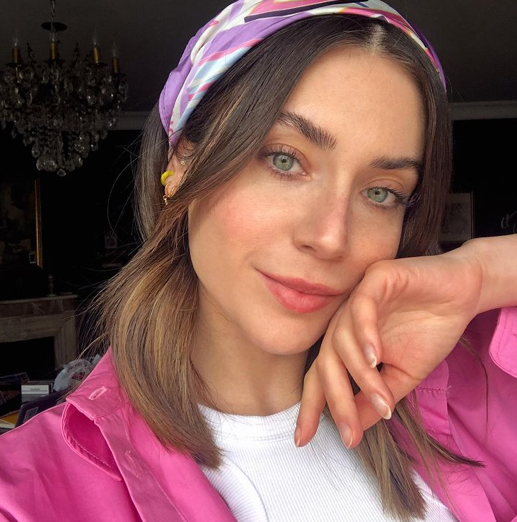 Takipçisinin 'Bacağın kalın görünüyor' yorumuna Fulya Zenginer'den tepki! - Resim: 1