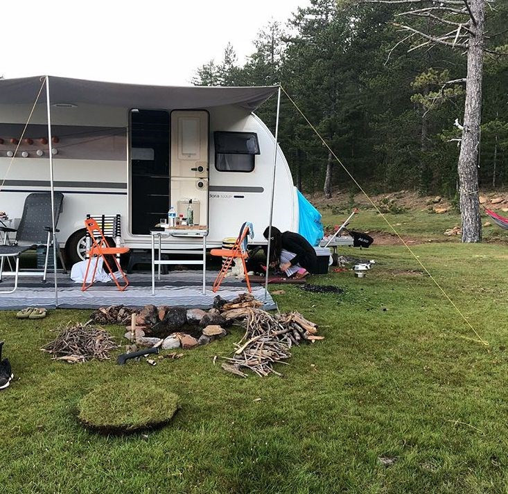 Neslihan Atagül ile Kadir Doğulu'nun doğayla iç içe tatili - Resim: 1