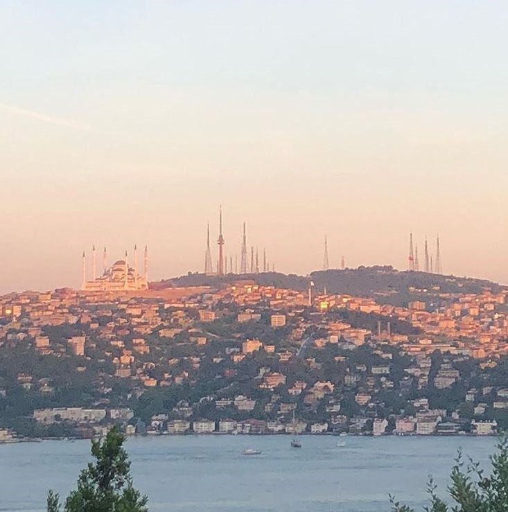 Arrow'un yıldızından 'Ayasofya ayıbı' Türk takipçileri fena kızdı! - Resim: 4