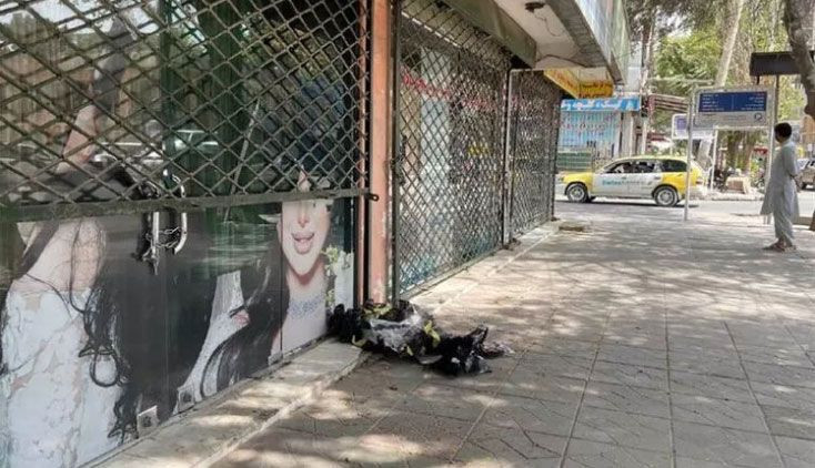 Taliban'dan Afgan kadınlara dehşete düşüren gözdağı! Yüzlerini ve gözlerini oyup... - Resim: 4