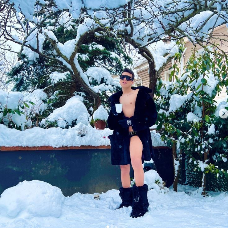 Kerimcan Durmaz'ın karda çıplak pozları Instagram'ı salladı Kendall Jenner'a benzetildi - Resim: 3