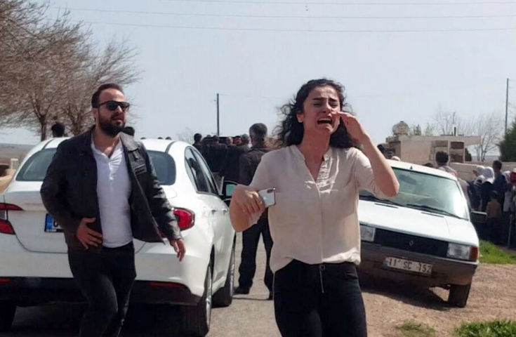 Okul etkinliğinde dehşet! Öğrenciler silahların ortasında kaldı - Resim: 2