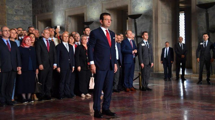 Ekrem İmamoğlu'nu şov yapmakla suçlayan Tuğçe Kazaz'dan S400'lü gönderme - Resim: 2