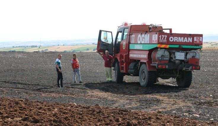 Edirne'de 30 dönümlük arpa tarlası yandı kül oldu! Köylü biçare... - Resim: 1