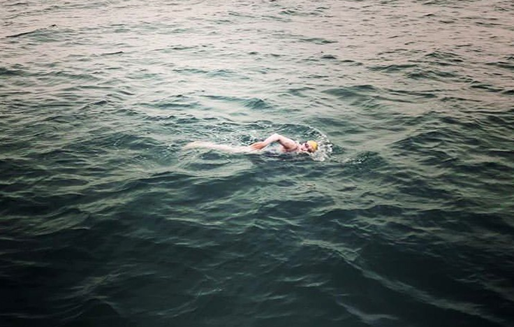 Yüzerek ülke değiştirdi! Sarah Thomas Manş Denizi'nde tarihe geçti - Resim: 2