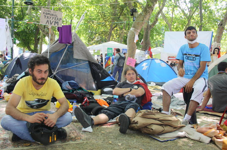 Taksim'in göbeğinde, olaylardan uzak... - Resim: 1