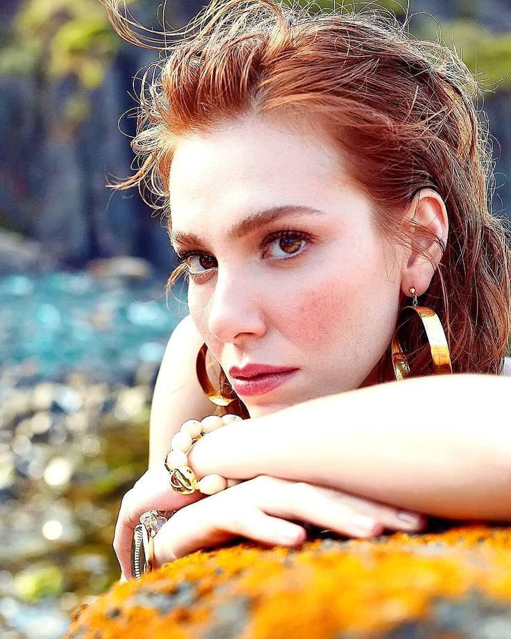 Elçin Sangu biten dizisinin ardından Netflix'te bomba gibi bir projeyle geliyor - Resim: 2