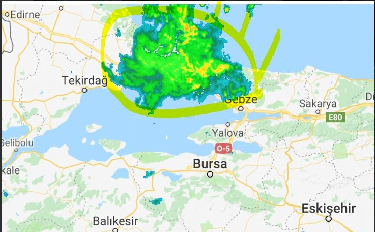 Şiddetli yağışlar İstanbul'u fena vurdu - Resim: 4