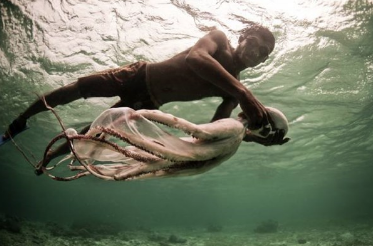 Bu insanlar denizde yaşıyor! Her gün yaptıkları inanılmaz - Resim: 4