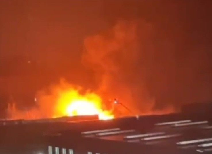 İstanbul'da film çekilirken yangın çıktı! 26 dönümlük film platosu yandı - Resim: 1