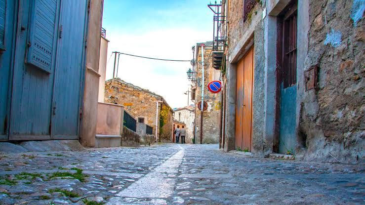 Bu köyde evler bedava! Üstelik yerleşene bin Euro da yardım var - Resim: 2