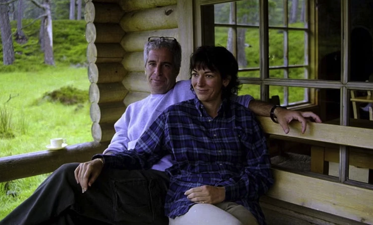 Epstein'in suç ortağı Maxwell'in mahkemedeki son hali ortaya çıktı! Sorulara yanıt vermedi, Trump detayı... - Resim: 4