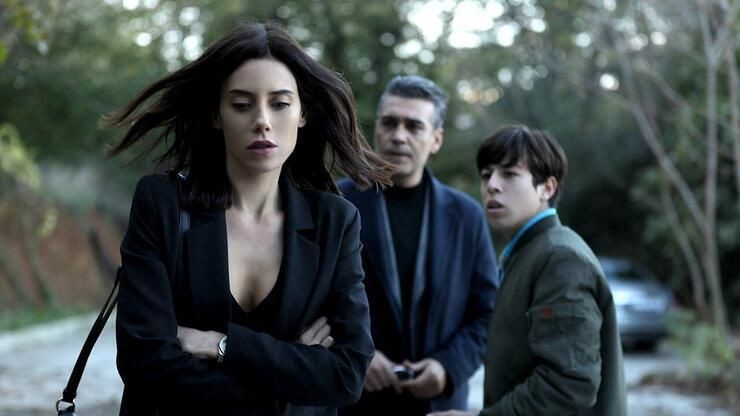 Sadakatsiz Kanunsuz Topraklar Esra Erol Masterchef Müge Anlı'ya fark attı! Reytingde zirve bakın kim - Resim: 2