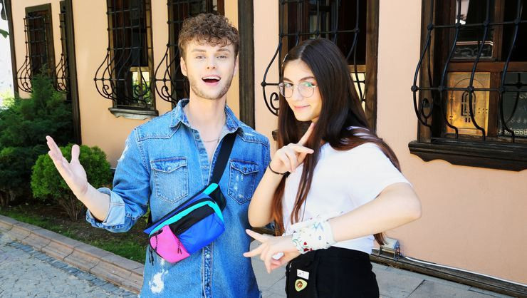 Aleyna Tilki'nin kardeşi Ayça Tilki oyunculuğa adım attı! İşte oynayacağı film - Resim: 1