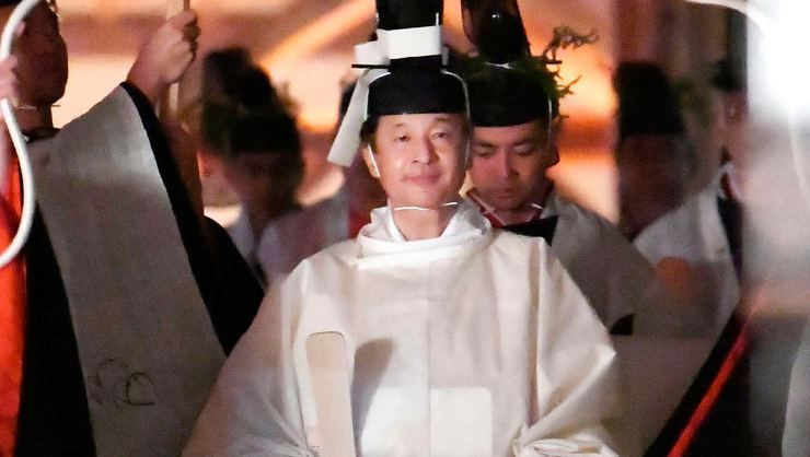 Japonya İmparatoru Naruhito tahta geçti güneş tanrıçasıyla cinsel ilişkiye girdi - Resim: 3