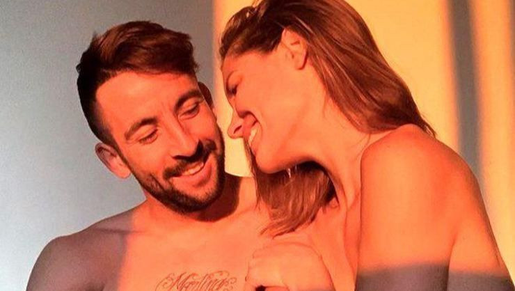Fenerbahçeli Isla eşi Gala Caldirola ile karantinada aşk tazeledi dansları olay - Resim: 1