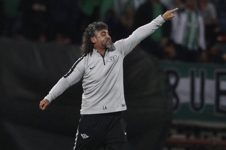 Futbolcusunun eşiyle birlikte oldu takımdan kovuldu - Resim: 2