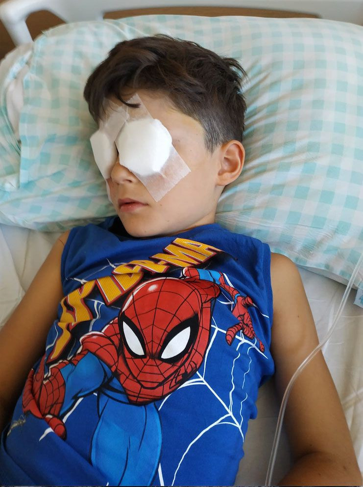 Konya'da merak edip duvar deliğinden bakan Arda gözlerinden oldu - Resim: 1