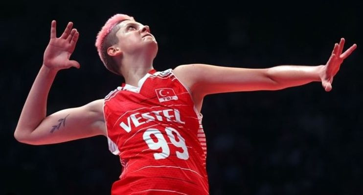 Ebrar Karakurt'tan Hollanda maçı sonrası o diziye gönderme! - Resim: 3