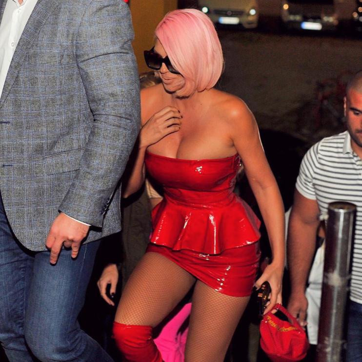 Göğüsleri başına dert oldu! Jelena'dan hayranlarını şaşırtan karar - Resim: 3