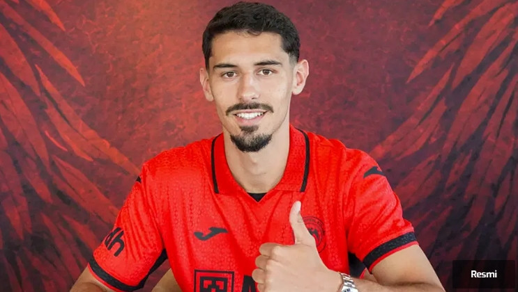 Süper Lig’de yaz transfer dönemi sona erdi: İşte atılan tüm imzalar - Resim: 78