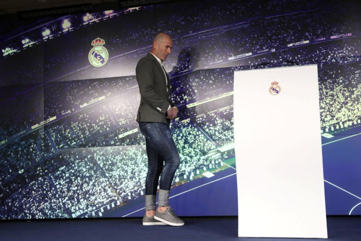 Zinedine Zidane'in imza törenine damga vuran bomba detay - Resim: 4