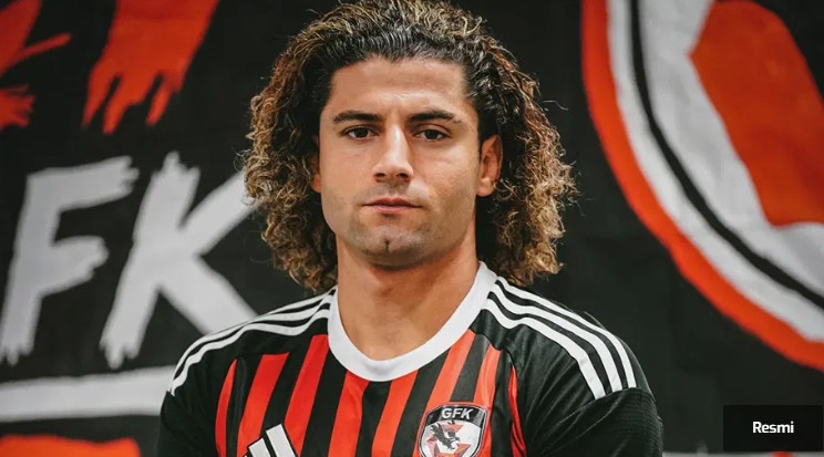 Süper Lig’de yaz transfer dönemi sona erdi: İşte atılan tüm imzalar - Resim: 96
