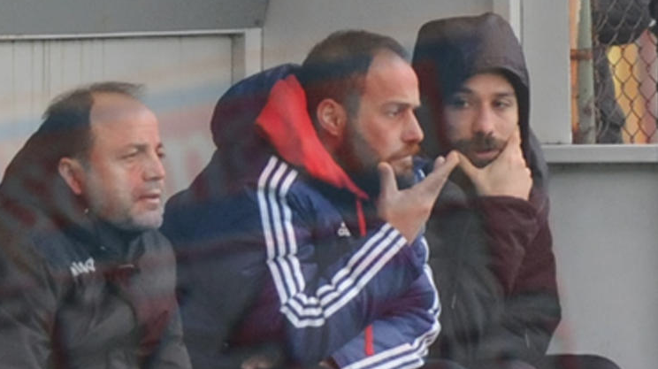 Trabzonsporlu Olcay Şahan bakın nerede taktik verirken görüntülendi - Resim: 1