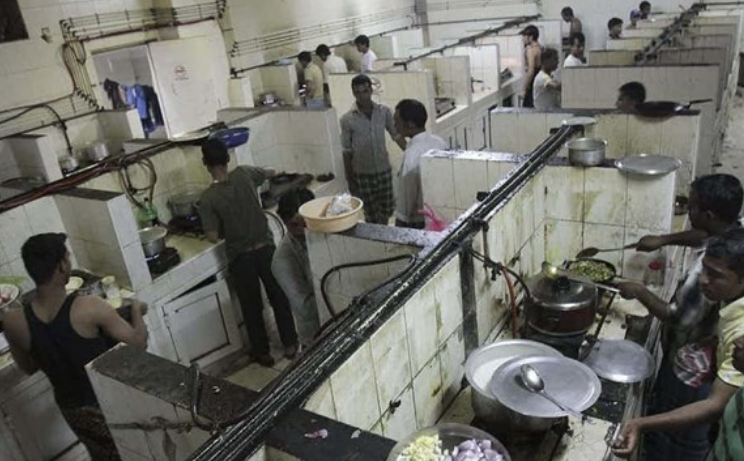 Dubai'nin bilinmeyen yüzü! Zenginler eğlenirken fakirler sefalet içinde - Resim: 2