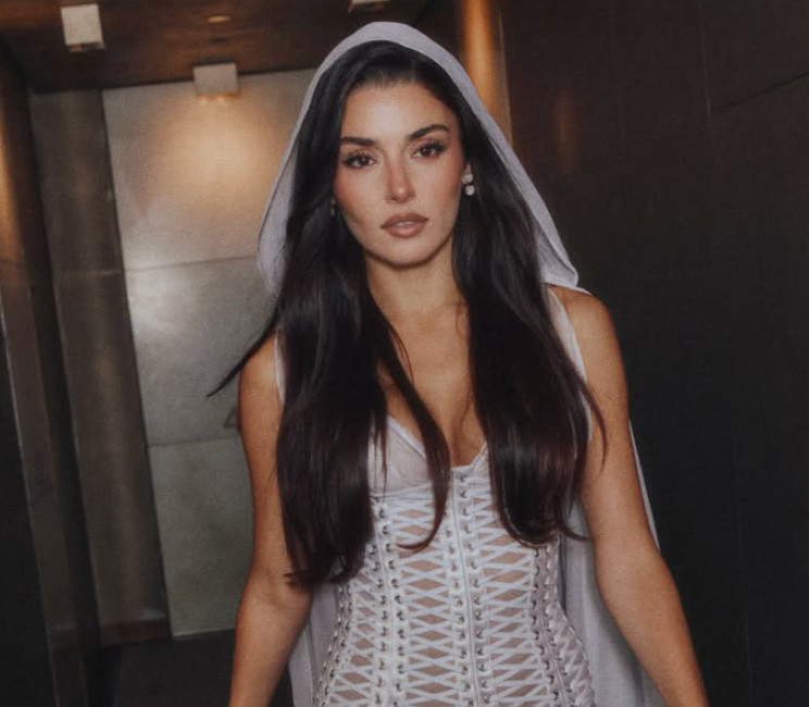 Hande Erçel'in dudak uçuklatan kazancı! 24 saatlik bir story için istediği ücrete bakın - Resim: 5
