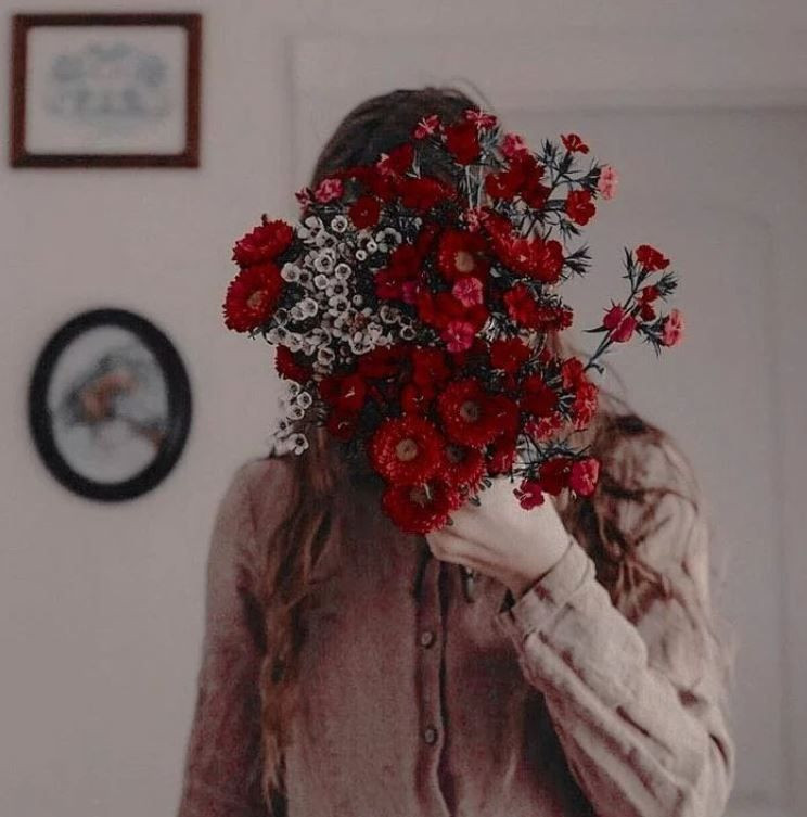 Ünlülerin 8 Mart Dünya Kadınlar Günü paylaşımları... Kadın cinayetlerine, şiddete ve tecavüze dur dediler! - Resim: 1