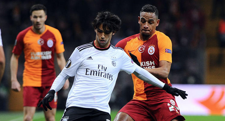 Hasan Şaş Benfica kulübesiyle tartıştı Terim çıldırdı - Resim: 2