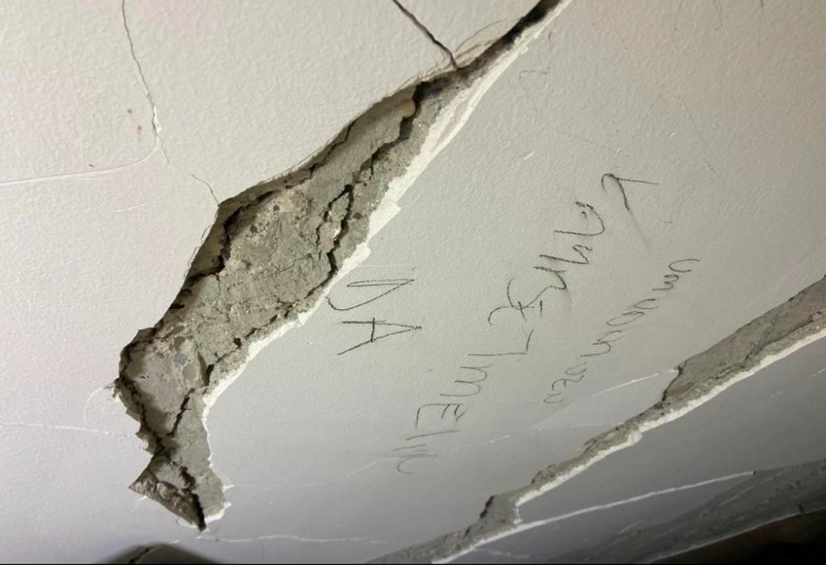 64 saat enkazda bekledi duvara şunu yazdı; Umudunuzu kaybetmeyin - Resim: 1