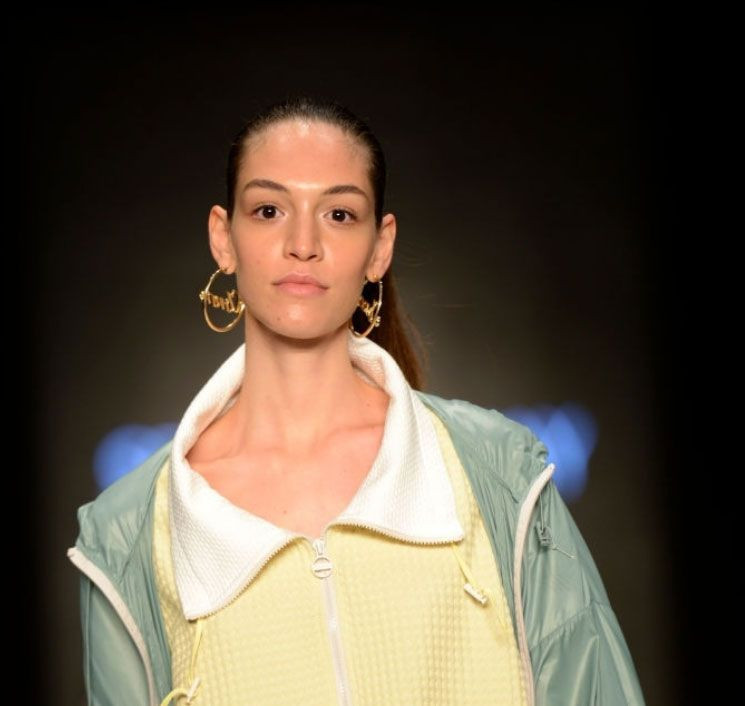 Manken Deniz Sarı İstanbul'da taksi dehşeti yaşadı! Taksici içeride kilitledi, çevredekiler kurtardı - Resim: 1