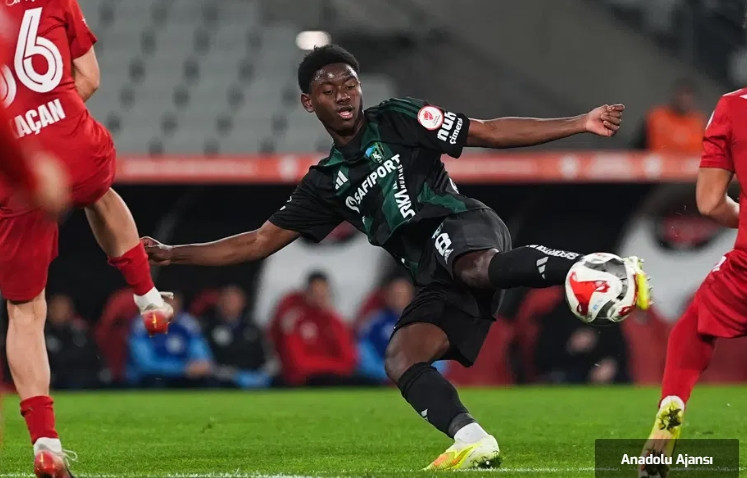 Süper Lig’de yaz transfer dönemi sona erdi: İşte atılan tüm imzalar - Resim: 199