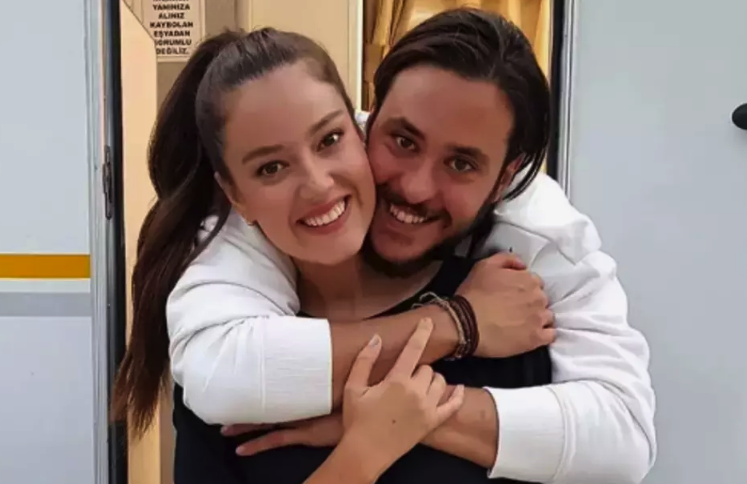 Pelin Akil'le evliliği bitti, Anıl Altan fena patladı! Sarışın kızla yakalandı - Resim: 4