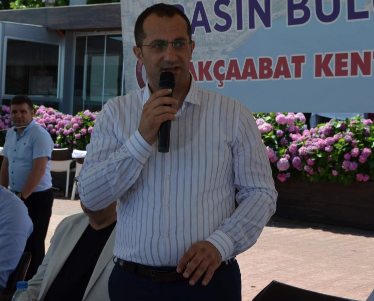 Derya Uluğ'un 3 Temmuz paylaşımı başını yaktı Trabzon konseri iptal edildi - Resim: 3