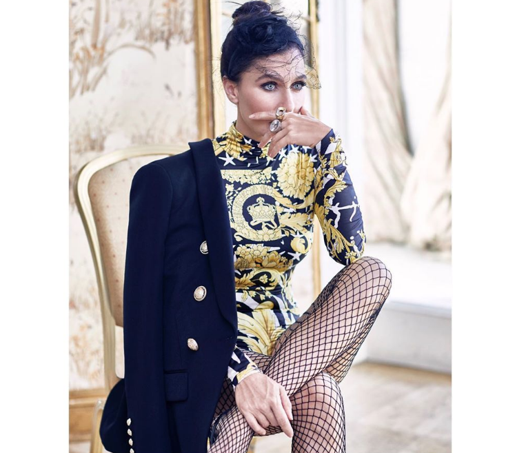 45 yaşındaki Şevval Sam'ın mayolu cesur pozları sosyal medyaya damga vurdu - Resim: 3