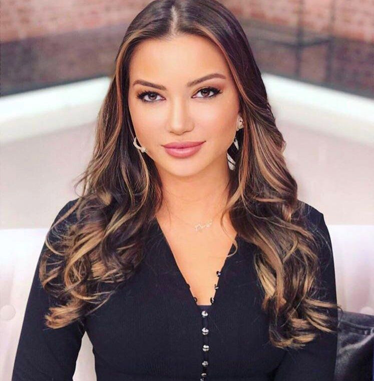 Esra Ezmeci'ye takipçisinden gelen o soru ağızları açık bıraktı! Kaynanam kayınpederime çişli çay... - Resim: 2