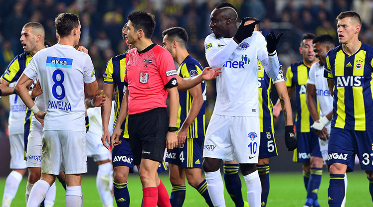 Kural hatası mı var? Erman Toroğlu'ndan penaltı yorumu! - Resim: 1