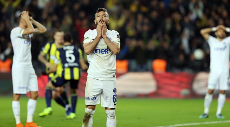 Sert eleştiri! Fenerbahçe hakem kıyağına rağmen... - Resim: 2